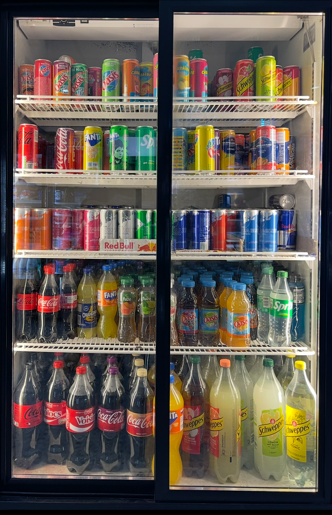 Sélection de sodas en frigo